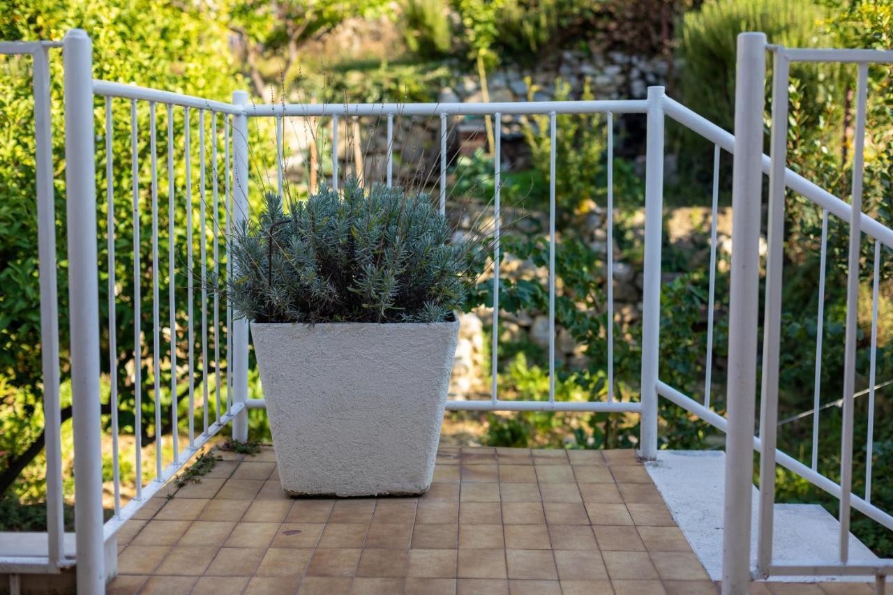 Apartments By The Sea Podgora, Makarska - 11469 외부 사진